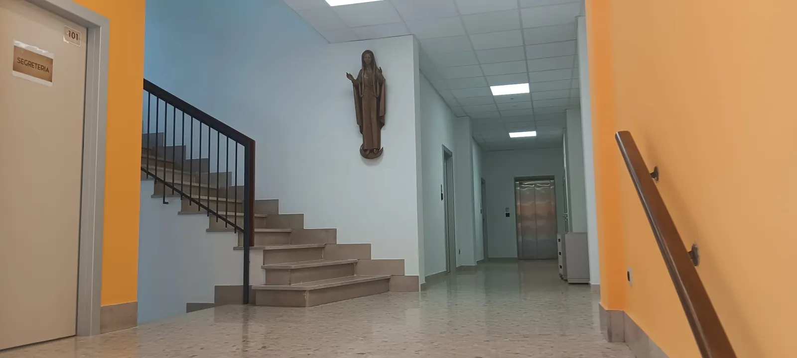 Ingresso e scala interna - Fondazione Francesco Meleghetti